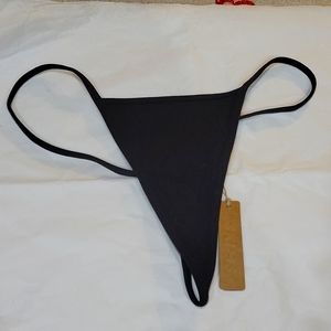 SKIMS cotton blk thongs NWT